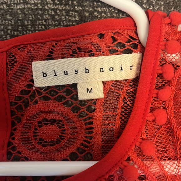 blush noir top - Picture 2 of 3